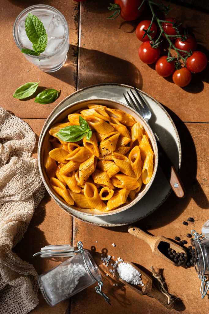 Geröstete Tomatensoße mit Nudeln