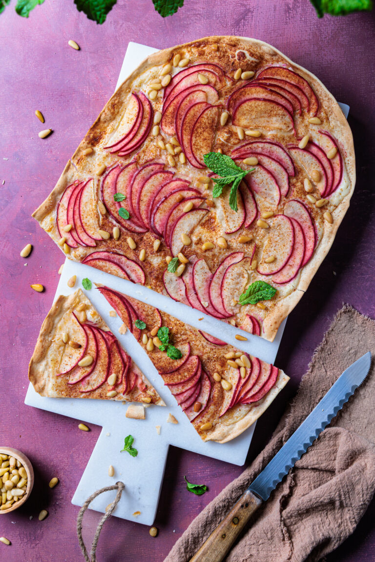 Foodfotografie NRW / Süsser Flammkuchen mit Apfel und Zimt